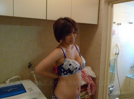asian housewife hot sexy image