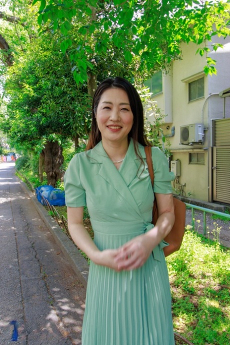 japanese mom hot naked archive