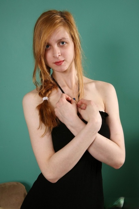 redhead blue eyes sexy img