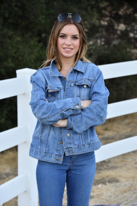 tight jeans nudes images