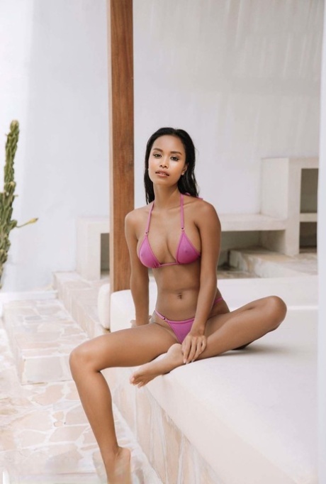 lille bikini køn gallerier