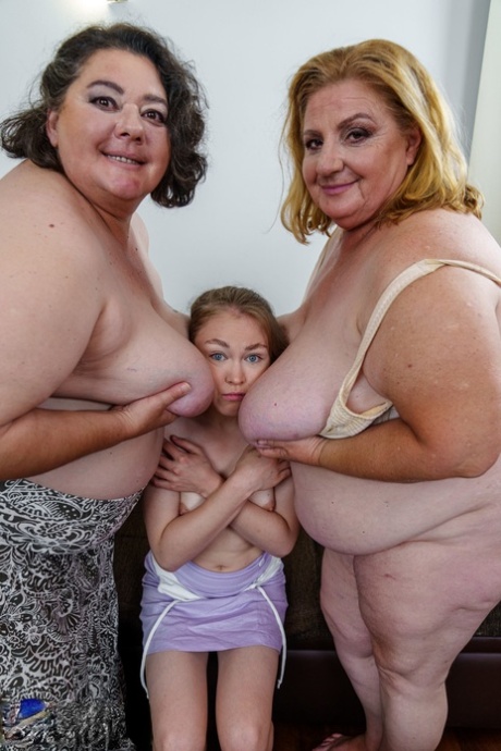 granny teen lesbian pretty img