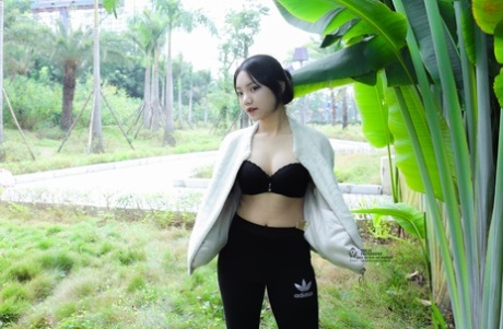 asian outdoor hot sexy image