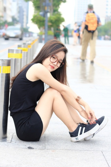 petite asian beautiful naked photos