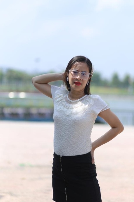 red lips pretty img