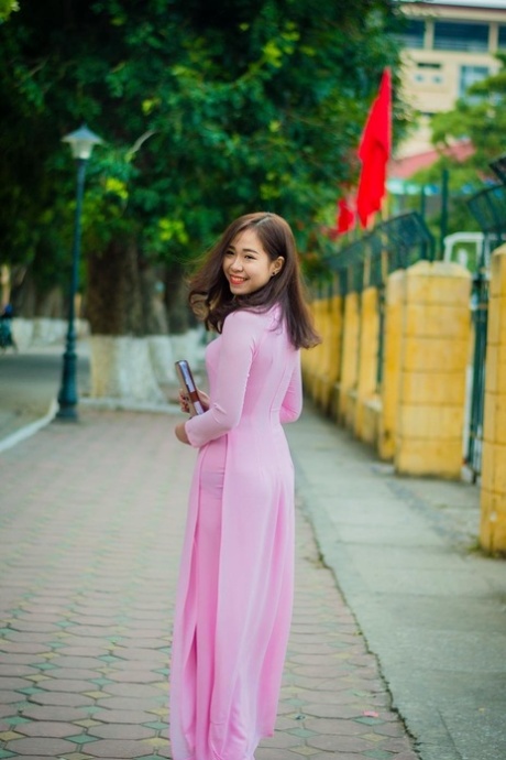 asiatisk kjole perfekt voksen foto