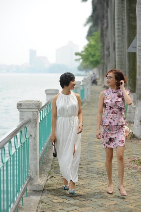 short hair lesbian beautiful porn images