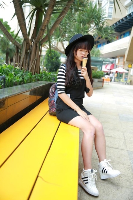 skinny asian teen erotic picture