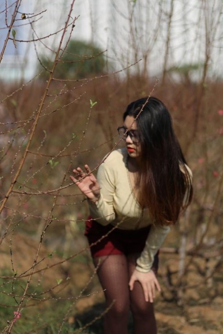 asiática al aire libre desnudos sexo imágenes