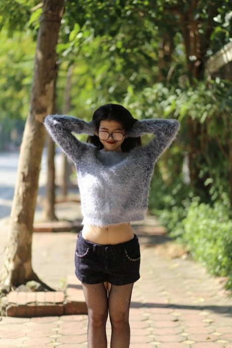 skinny shorts porn photo
