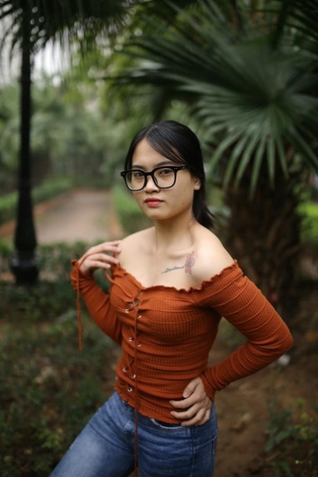 asiatiska jeans vacker samling