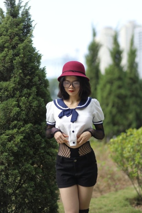 déshabillage asiatique nus xxx galerie