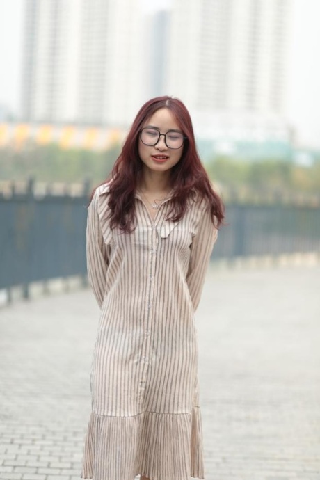 亚洲服饰 色情 圖片