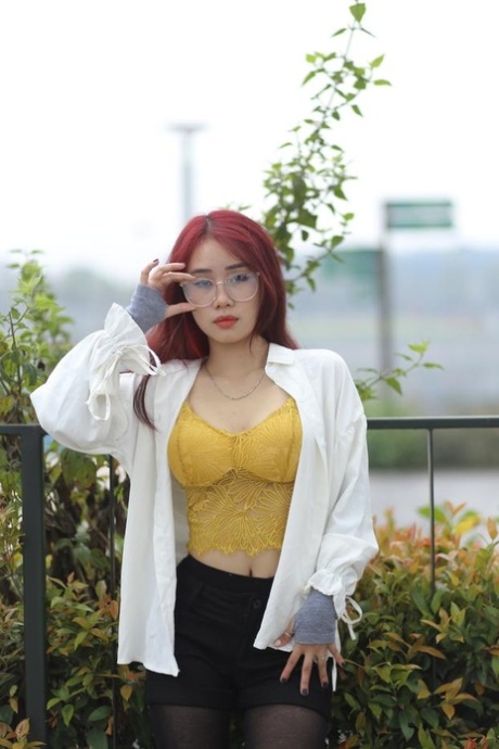 asian outdoor beautiful nude pic