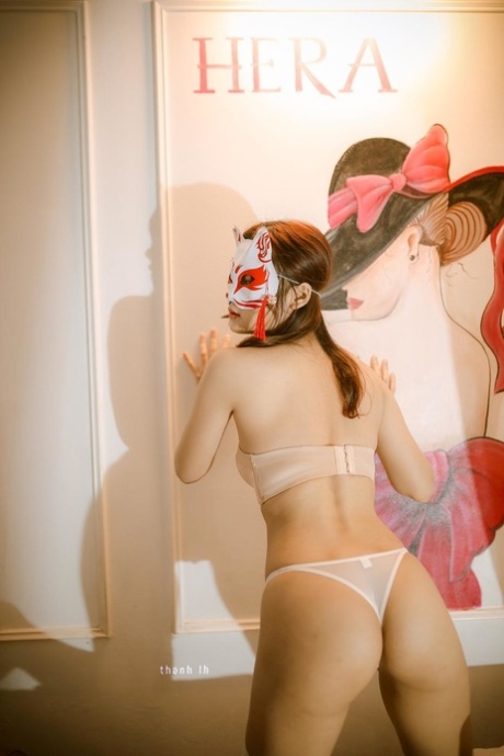 culo in lingerie nudo hd immagini