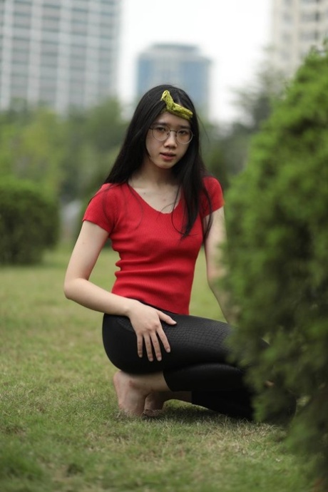 asiatisk dyb hals sexet hot billeder
