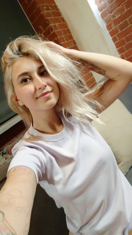 asijská přítelkyně zdarma pěkné sbírka