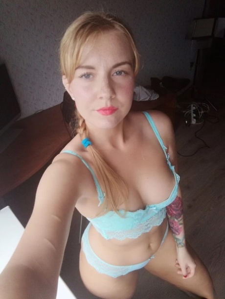 selfie in lingerie erotico gratuito collezione