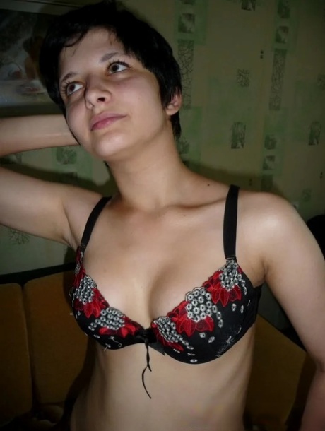 十代の脇の下 無料ヌード 写真