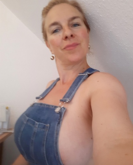 thick thighs milf beautiful porn photos