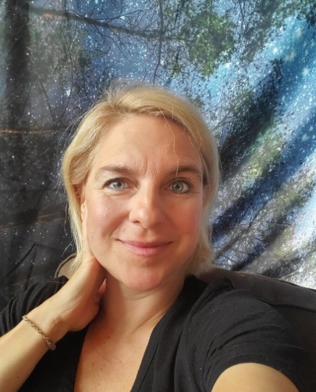 german milf erotic pictures