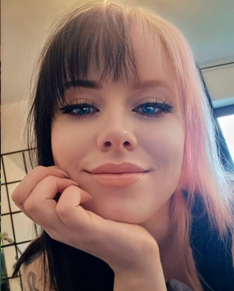 cute face nude images