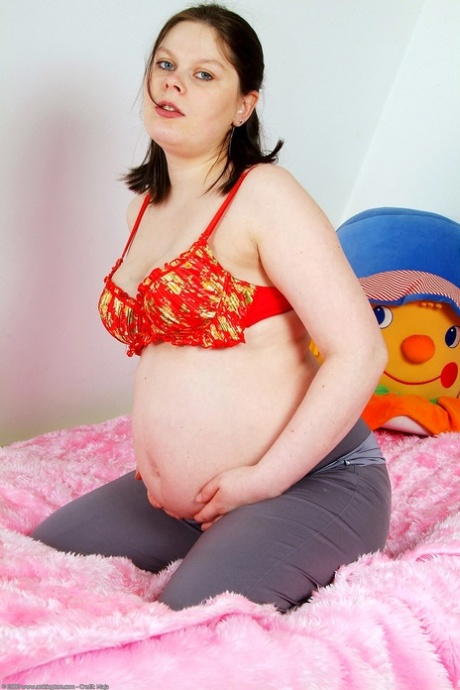 hairy pregnant hot porn images