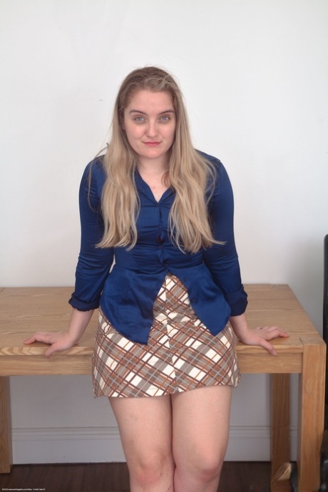 hairy blonde exclusive photos