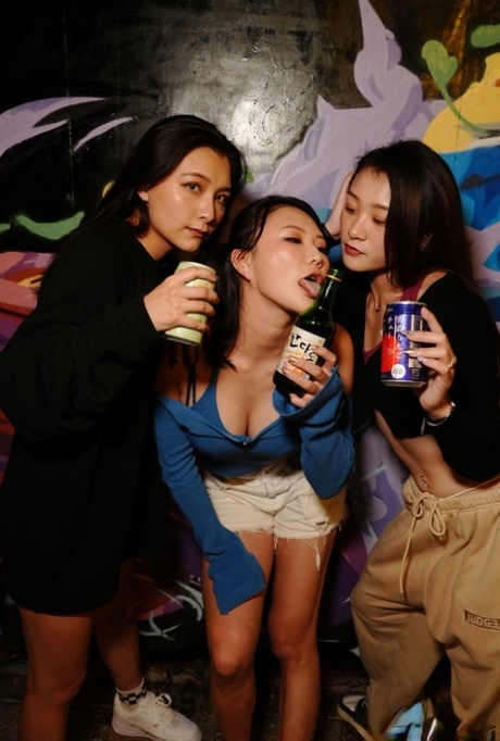 asiatisk lesbisk porr xxx bilder