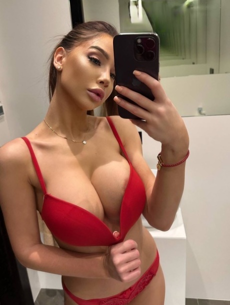 big tits selfie free porn pics