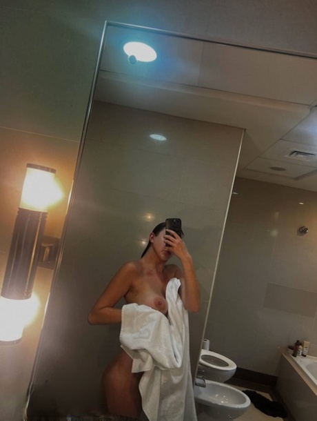 big tits selfie hot nude images