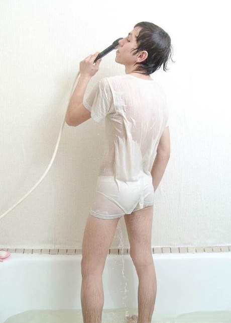 homoseksuel brusebad pornografisk xxx kollektion