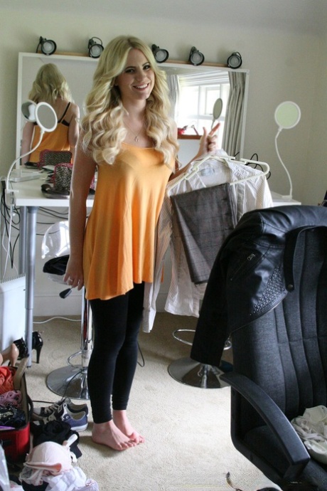 behind the scenes erotic gallery