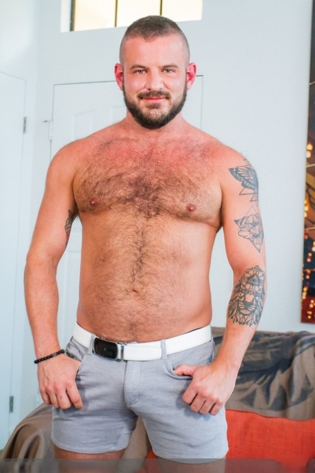 mature gay hot naked pictures