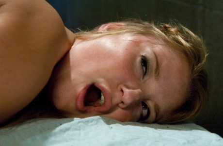 blond bdsm nøgen perfekt billede