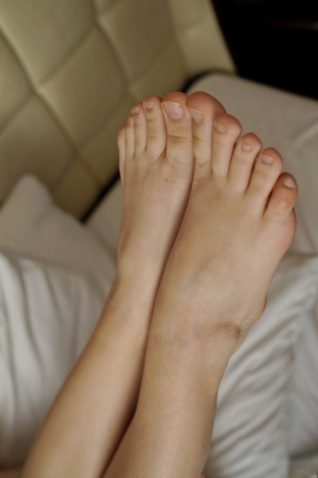 feet close up best pic