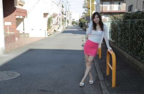 japanese skirt sexy picture
