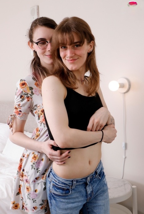 shemale on shemale sexy nude photos