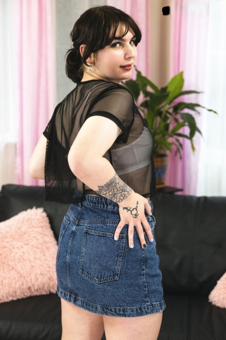 huge shemale naked archive