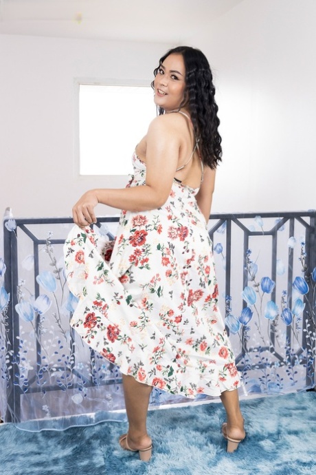 huge shemale beautiful nude gallery