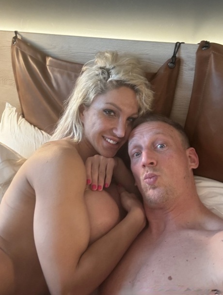 british blonde naked pictures