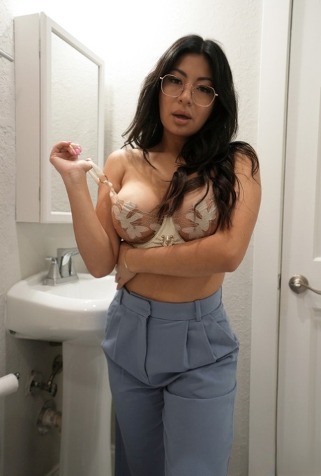 latina milf perfect archive