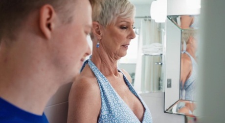 bestemor forfører gutt naken gratis arkiv