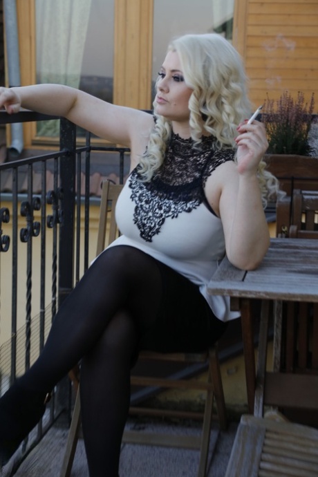 Alexa Bold top model pics