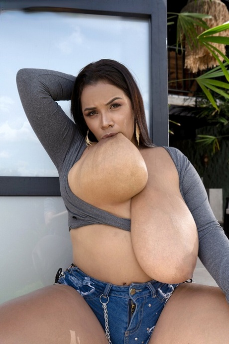 大きな乳輪 無料xxx 写真