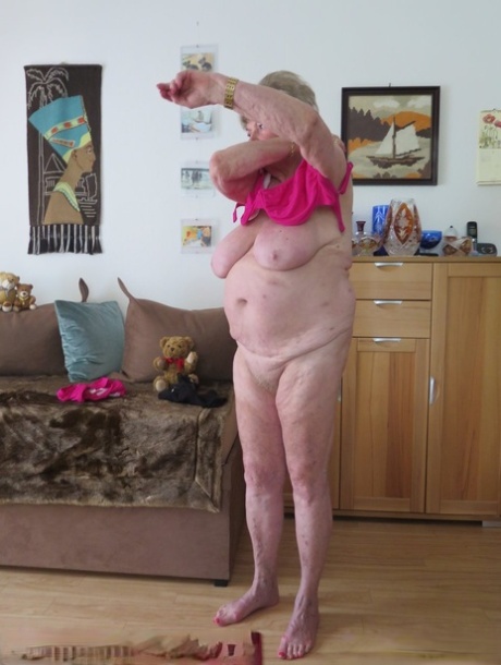 wrinkled granny sexy nudes pictures