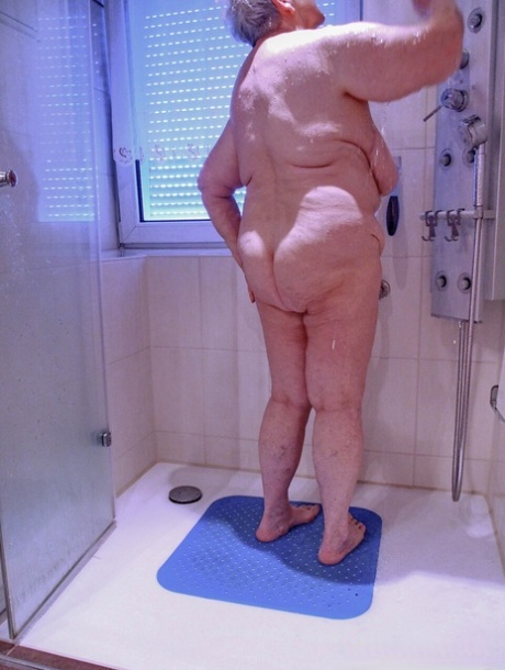 fat granny sexy nude photo
