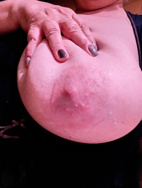 fat granny free nude picture