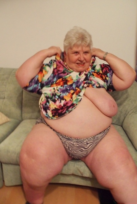 granny saggy tits xxx pic