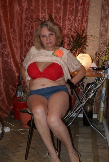 grand-mère gros seins adulte érotique galerie